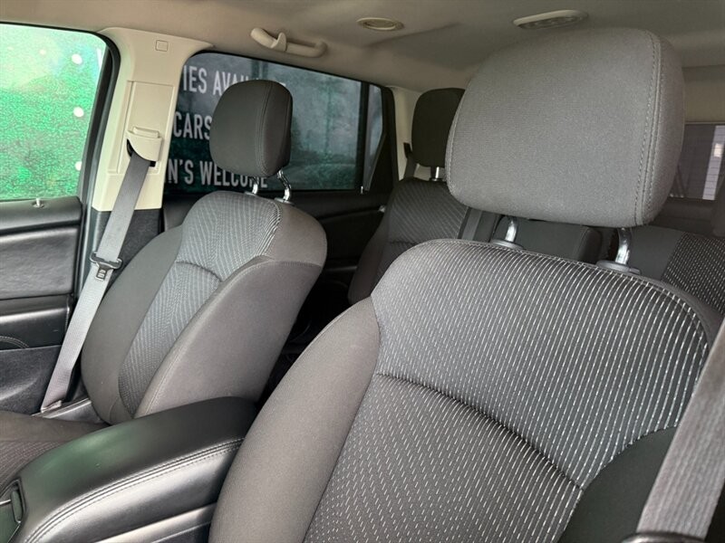 Dodge Journey Vehicle Full-screen Gallery Image 18