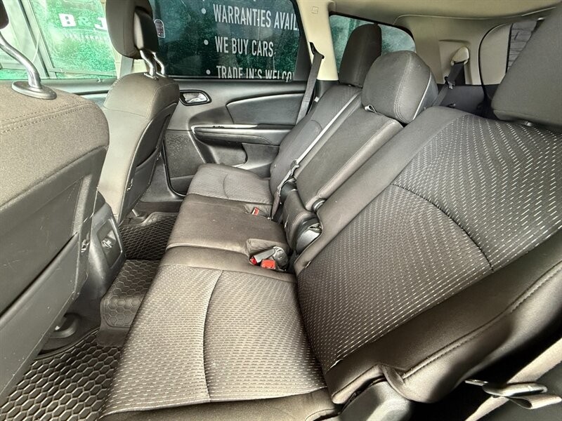 Dodge Journey Vehicle Full-screen Gallery Image 25