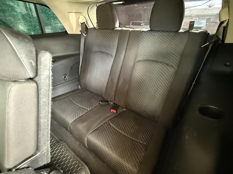 Dodge Journey Vehicle Full-screen Gallery Image 26
