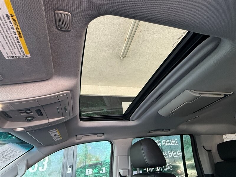 GMC Yukon XL Vehicle Full-screen Gallery Image 19