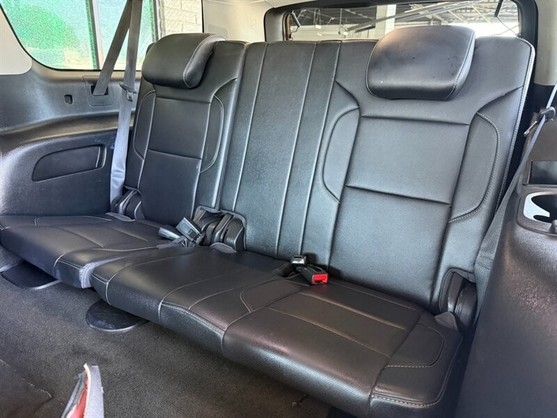 GMC Yukon XL Vehicle Full-screen Gallery Image 28