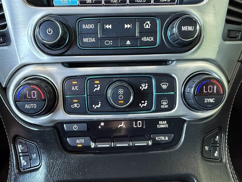 GMC Yukon XL Vehicle Full-screen Gallery Image 36