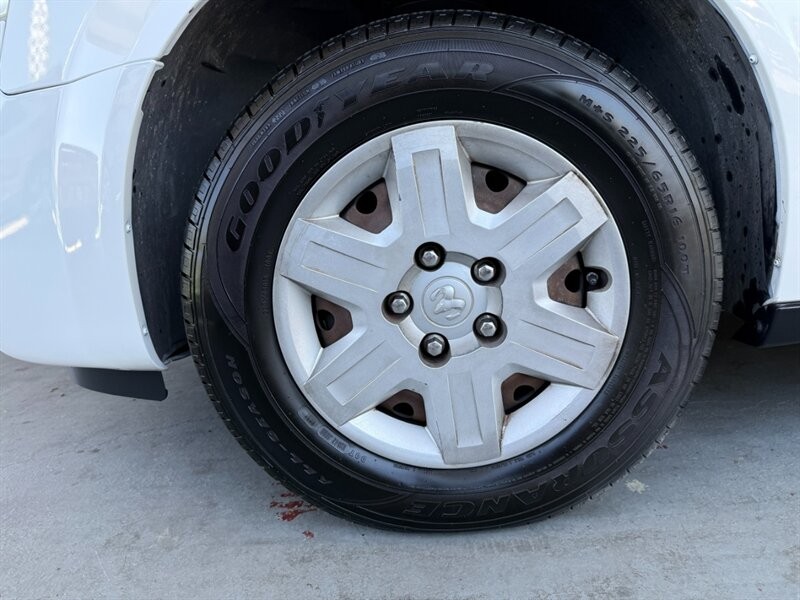 Dodge Grand Caravan Vehicle Full-screen Gallery Image 36