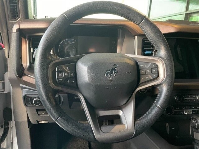 Ford Bronco Vehicle Full-screen Gallery Image 27