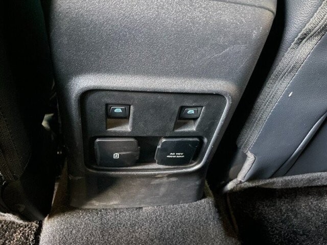 Ford Bronco Vehicle Full-screen Gallery Image 33