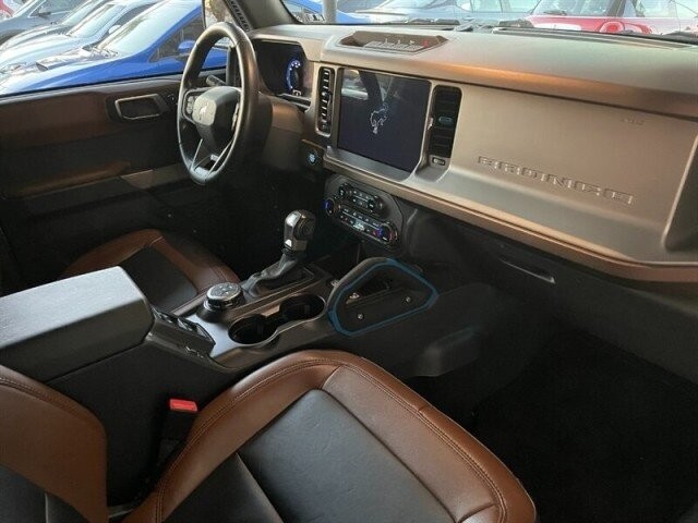 Ford Bronco Vehicle Full-screen Gallery Image 34