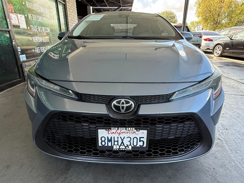 Toyota Corolla Vehicle Full-screen Gallery Image 11