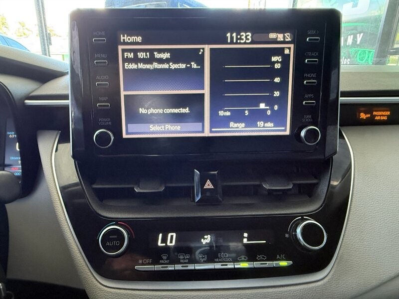 Toyota Corolla Vehicle Full-screen Gallery Image 27