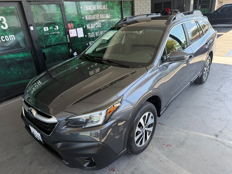 Subaru Outback Vehicle Full-screen Gallery Image 02