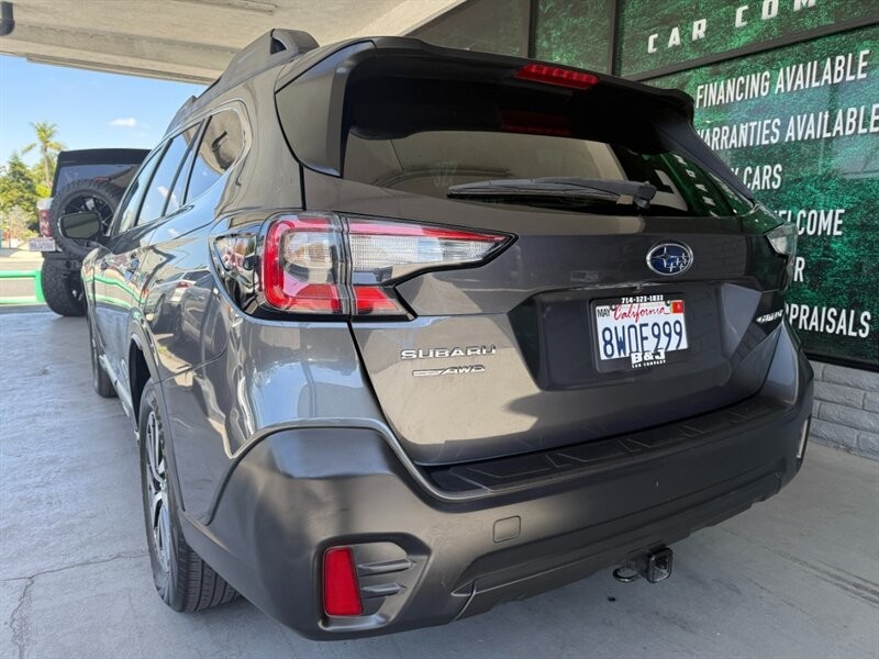 Subaru Outback Vehicle Full-screen Gallery Image 06