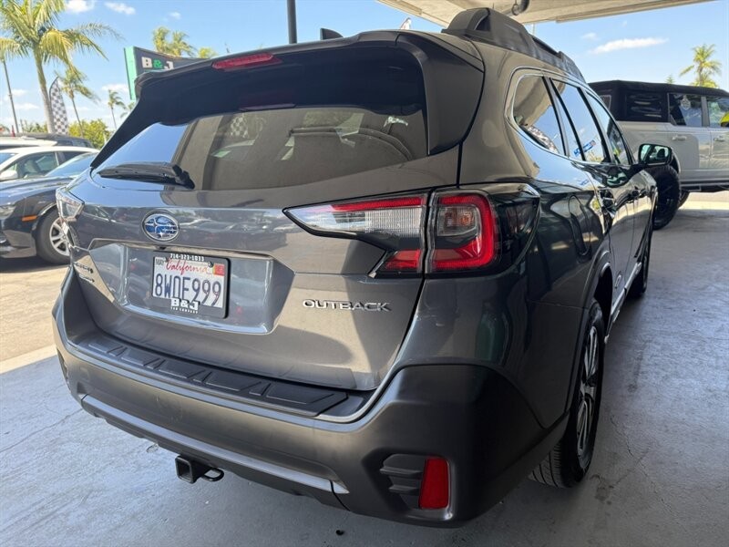 Subaru Outback Vehicle Full-screen Gallery Image 10