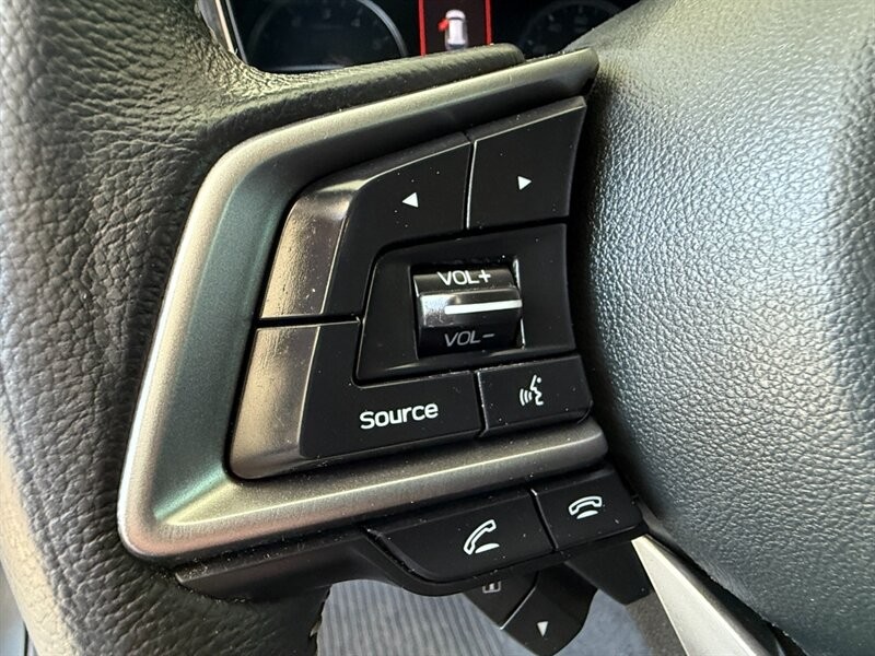 Subaru Outback Vehicle Full-screen Gallery Image 19