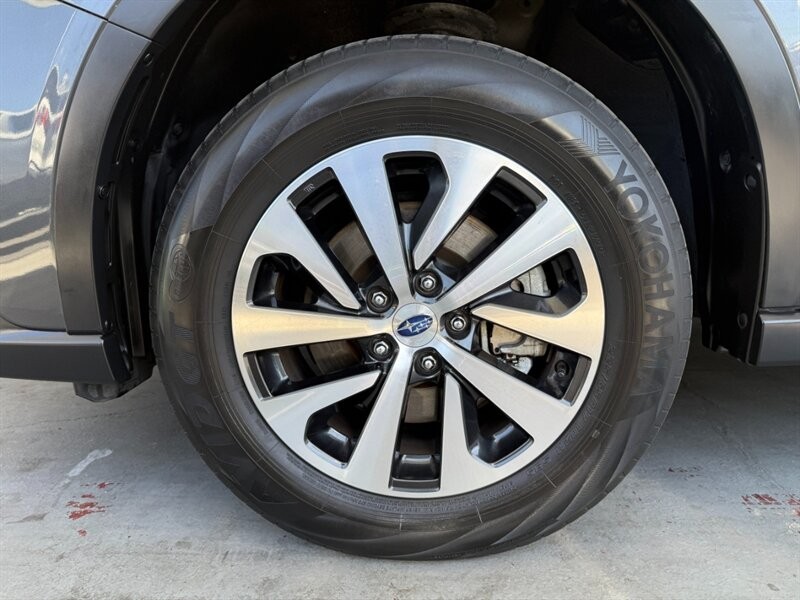 Subaru Outback Vehicle Full-screen Gallery Image 35