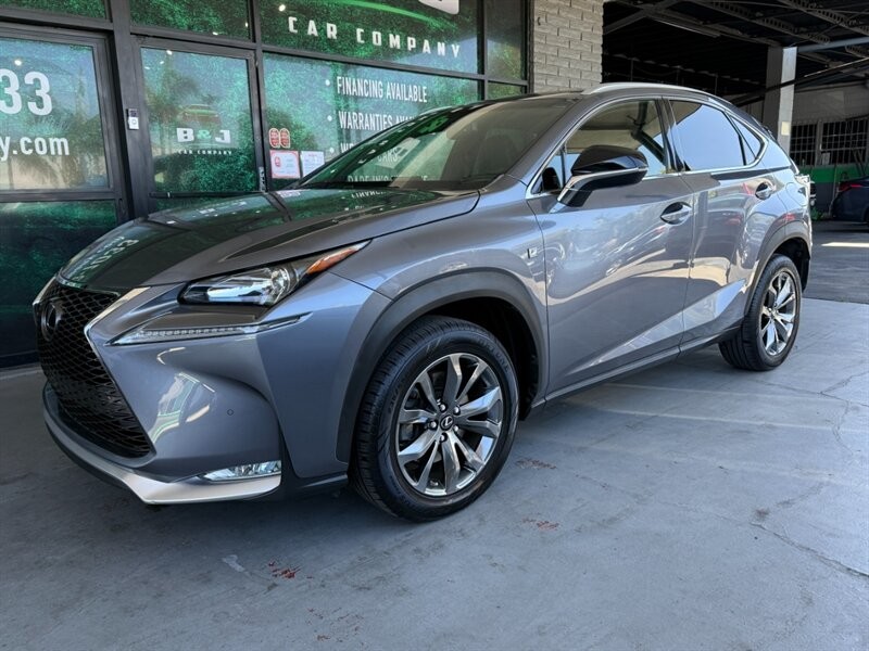 Lexus NX 200t Vehicle Full-screen Gallery Image 01