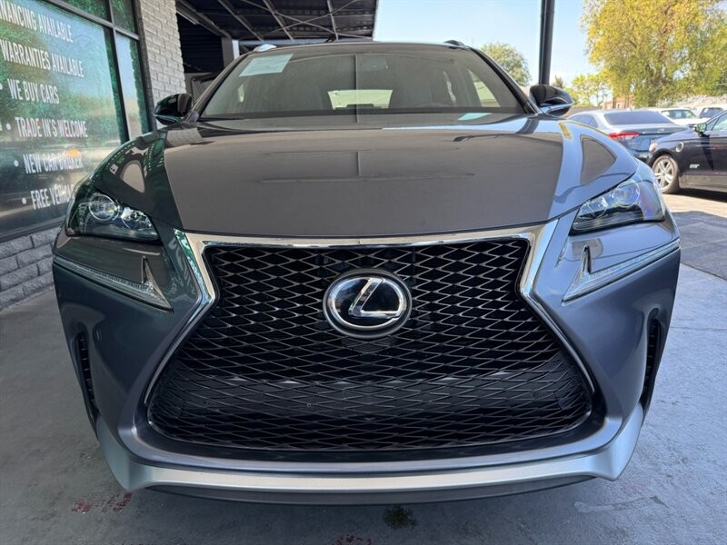 Lexus NX 200t Vehicle Full-screen Gallery Image 12