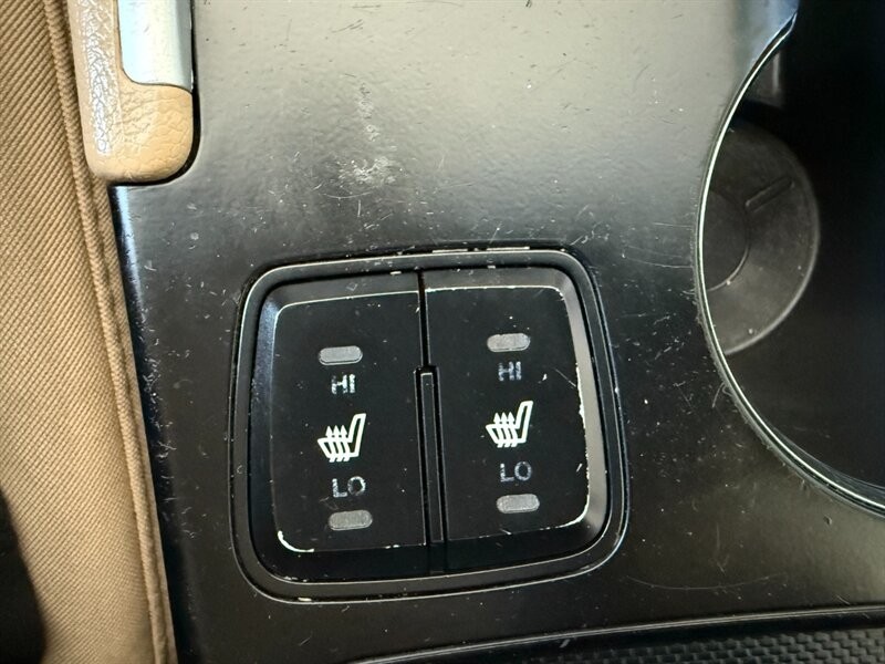 Hyundai Sonata Vehicle Full-screen Gallery Image 34