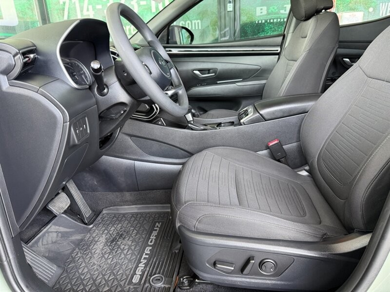 Hyundai Santa Cruz Vehicle Full-screen Gallery Image 16