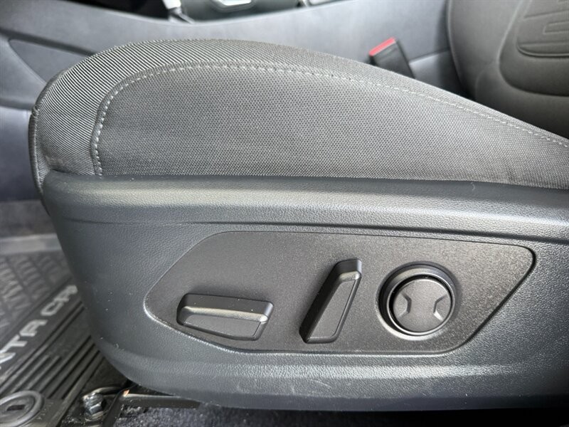 Hyundai Santa Cruz Vehicle Full-screen Gallery Image 18