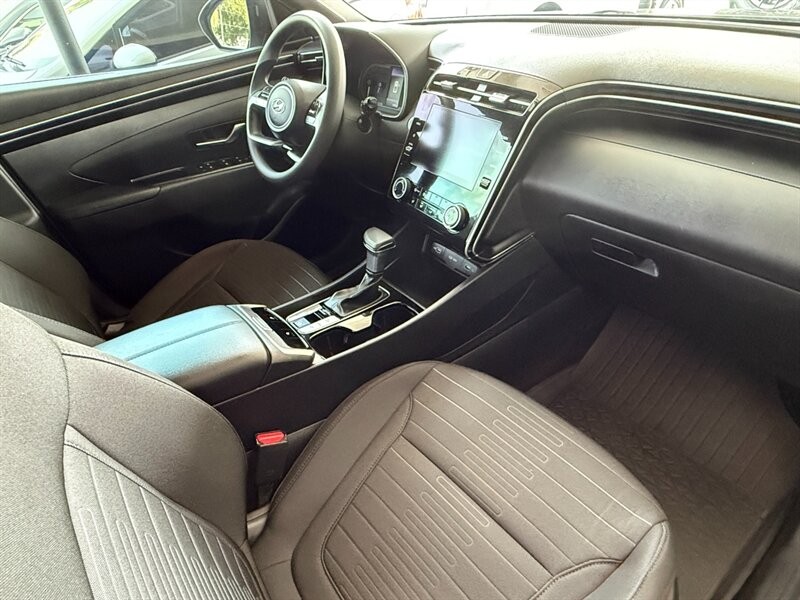 Hyundai Santa Cruz Vehicle Full-screen Gallery Image 24