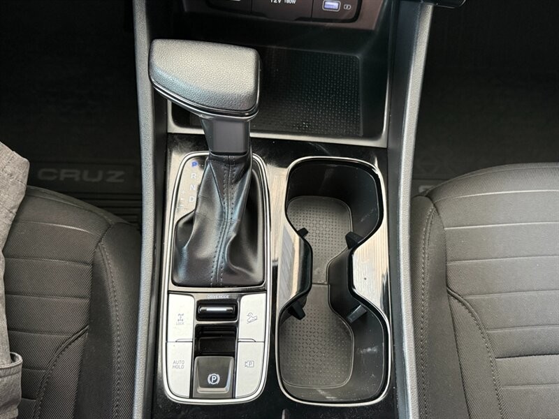 Hyundai Santa Cruz Vehicle Full-screen Gallery Image 31