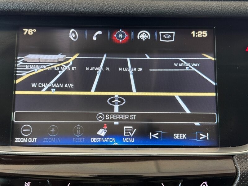 Cadillac XT5 Vehicle Full-screen Gallery Image 35