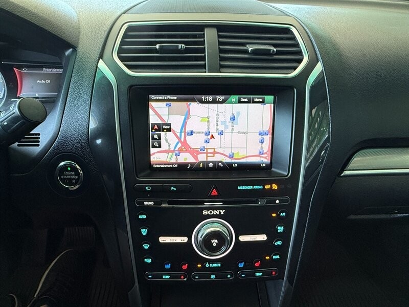 Ford Explorer Vehicle Full-screen Gallery Image 34