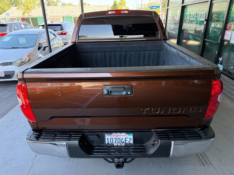 Toyota Tundra 2WD Vehicle Full-screen Gallery Image 14