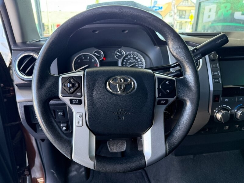 Toyota Tundra 2WD Vehicle Full-screen Gallery Image 18