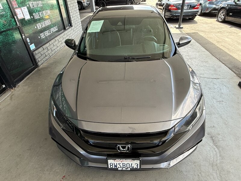 Honda Civic Sedan Vehicle Full-screen Gallery Image 12