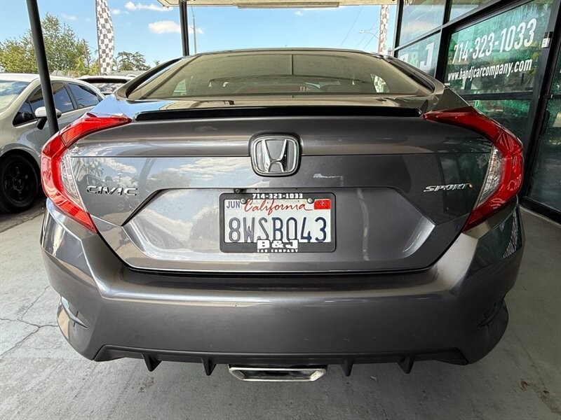 Honda Civic Sedan Vehicle Full-screen Gallery Image 13