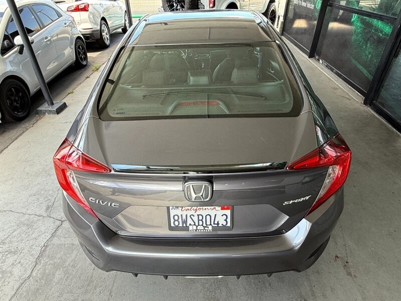 Honda Civic Sedan Vehicle Full-screen Gallery Image 14
