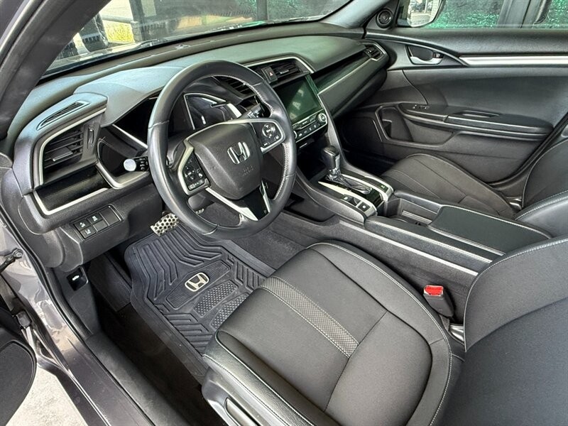 Honda Civic Sedan Vehicle Full-screen Gallery Image 15