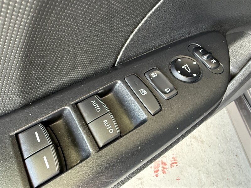 Honda Civic Sedan Vehicle Full-screen Gallery Image 22