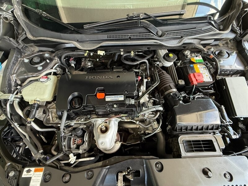 Honda Civic Sedan Vehicle Full-screen Gallery Image 31