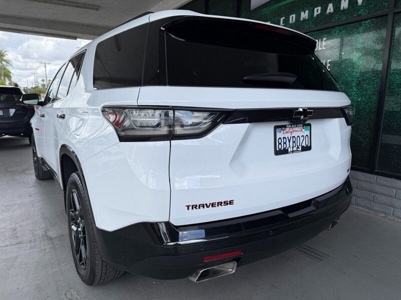Chevrolet Traverse Vehicle Full-screen Gallery Image 07