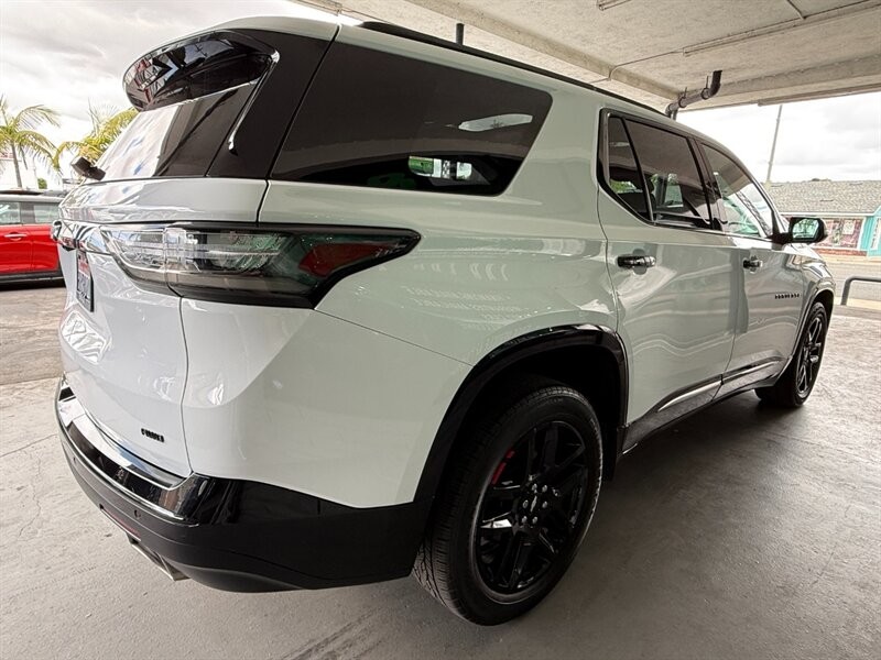 Chevrolet Traverse Vehicle Full-screen Gallery Image 10