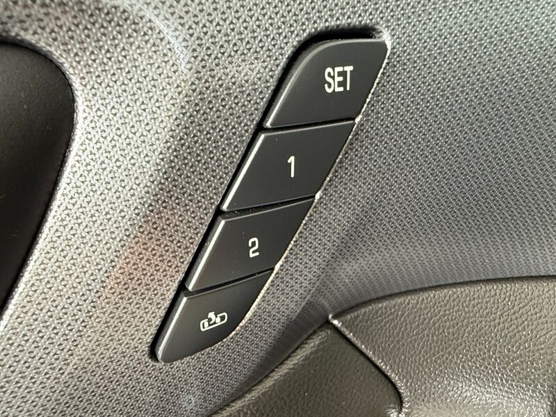 Chevrolet Traverse Vehicle Full-screen Gallery Image 27