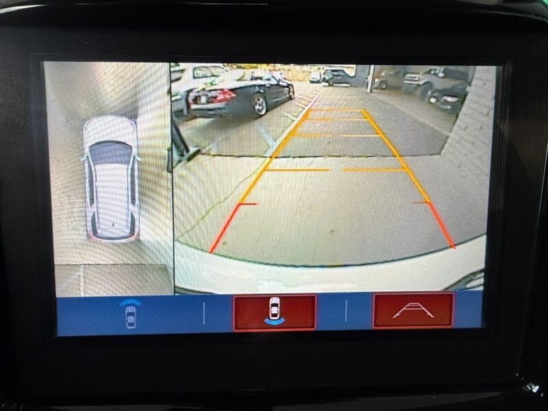 Chevrolet Traverse Vehicle Full-screen Gallery Image 39