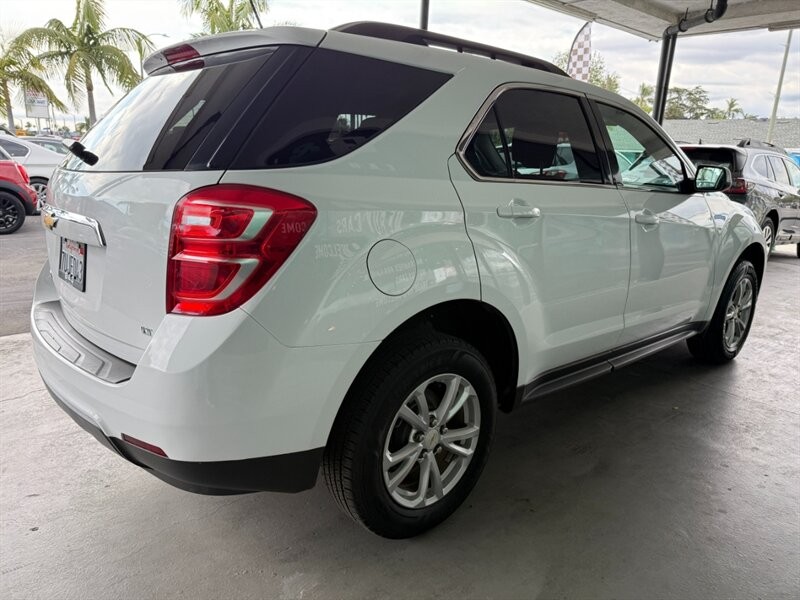 Chevrolet Equinox Vehicle Full-screen Gallery Image 10