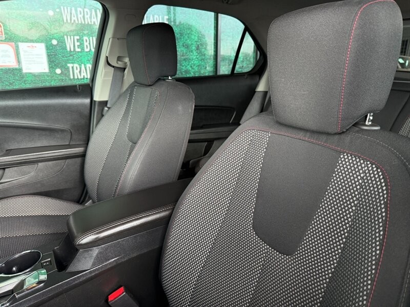 Chevrolet Equinox Vehicle Full-screen Gallery Image 18