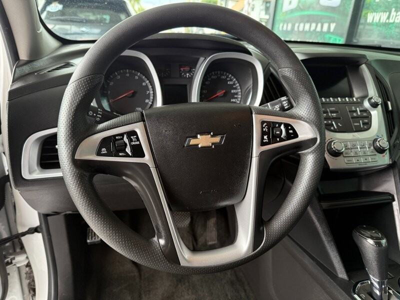 Chevrolet Equinox Vehicle Full-screen Gallery Image 20