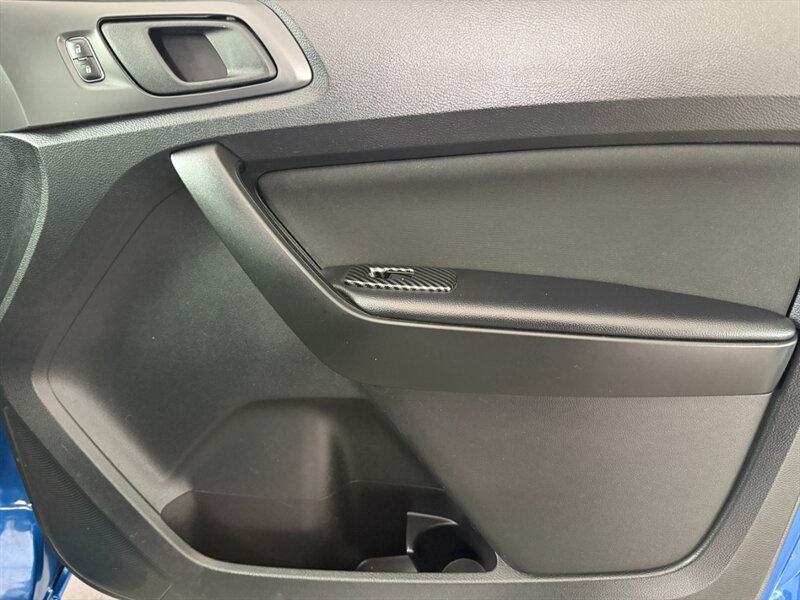 Ford Ranger Vehicle Full-screen Gallery Image 25