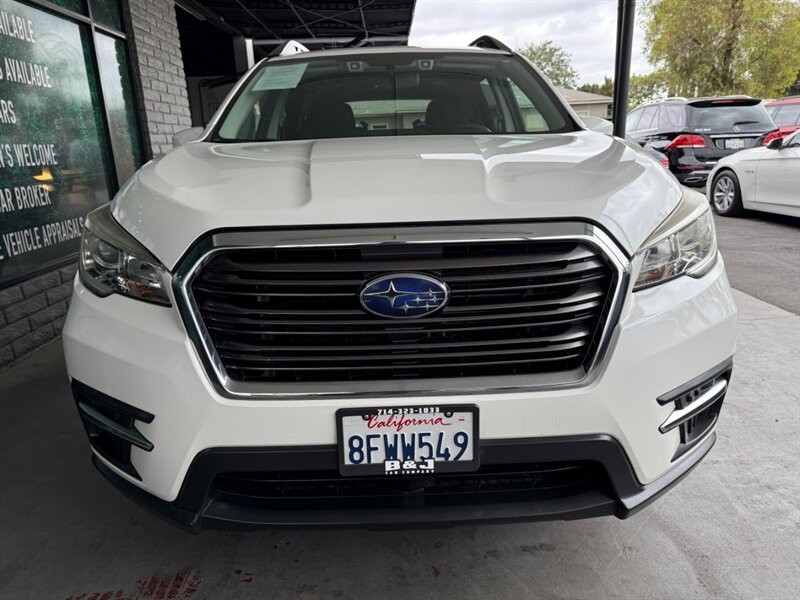 Subaru Ascent Vehicle Full-screen Gallery Image 12