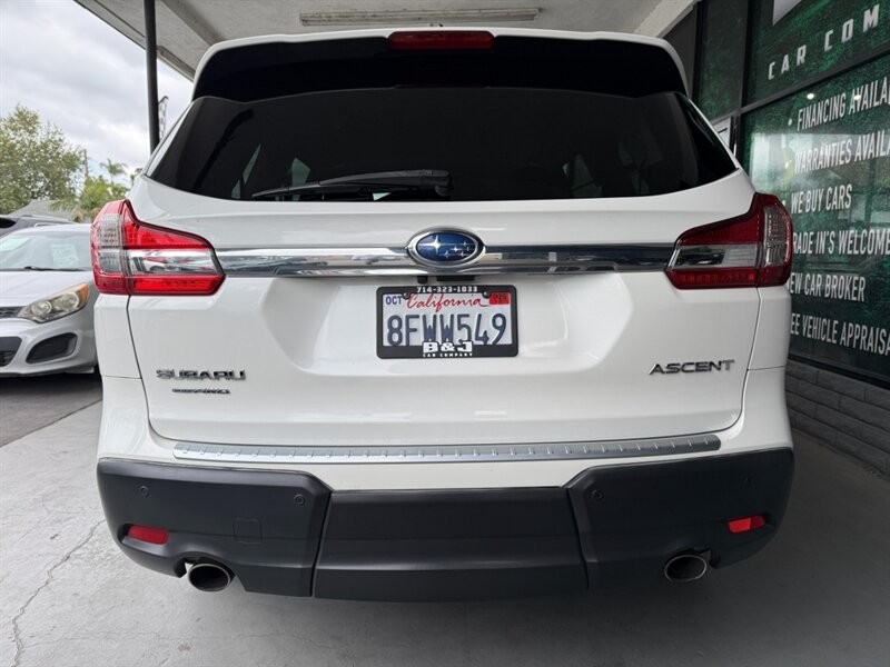 Subaru Ascent Vehicle Full-screen Gallery Image 14