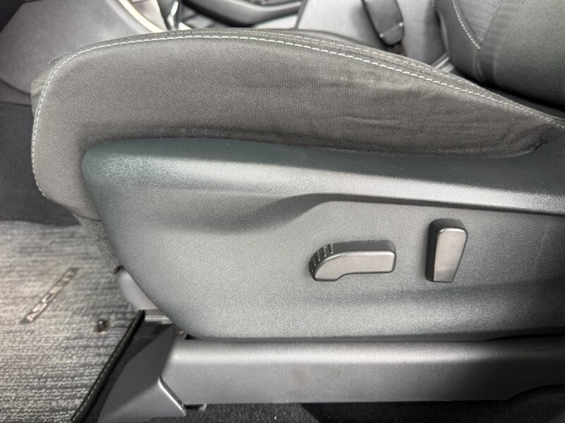 Subaru Ascent Vehicle Full-screen Gallery Image 19