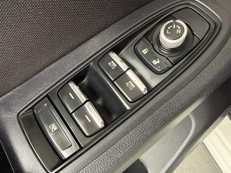 Subaru Ascent Vehicle Full-screen Gallery Image 24