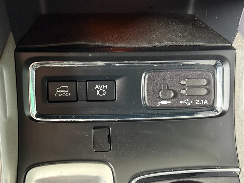 Subaru Ascent Vehicle Full-screen Gallery Image 35