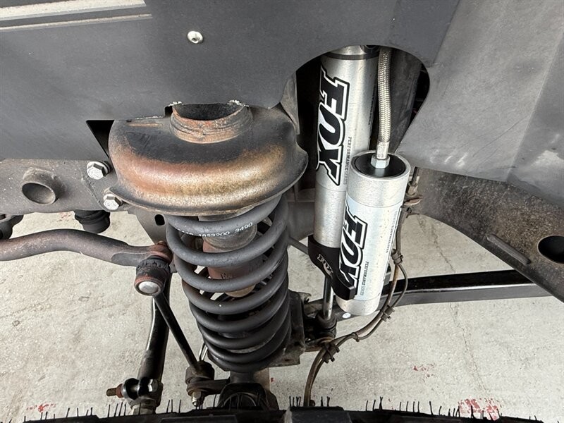 Jeep Wrangler Unlimited Vehicle Full-screen Gallery Image 16