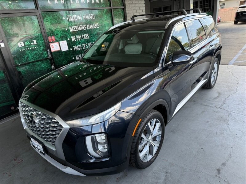 Hyundai Palisade Vehicle Full-screen Gallery Image 02