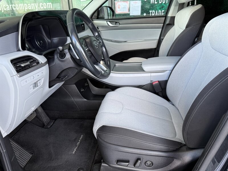 Hyundai Palisade Vehicle Full-screen Gallery Image 19